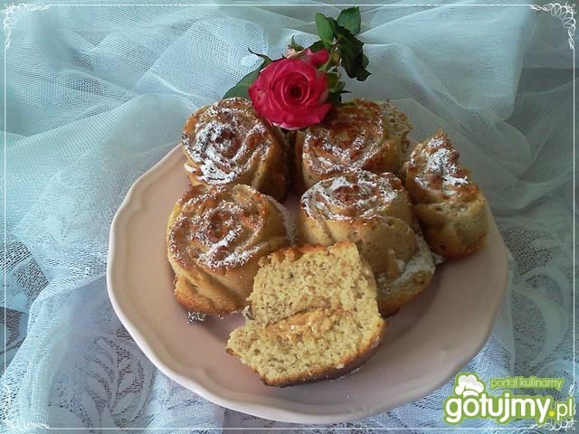 Orzechowe muffinki z masłem orzechowym