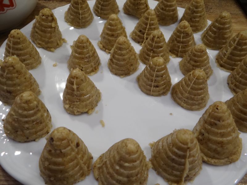 Orzechowe ule z advocatem