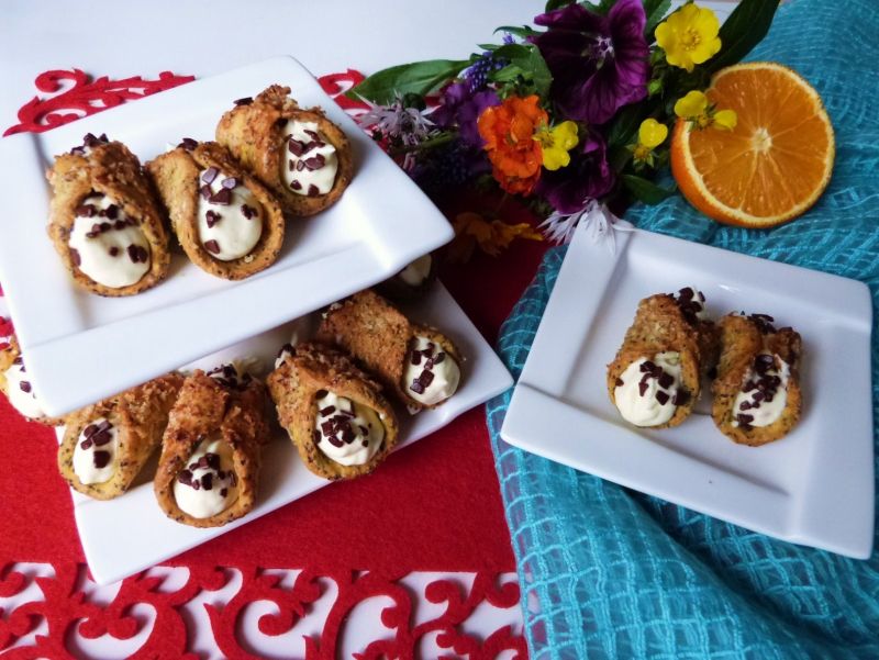 Orzechowo-makowe rurki z kremem mascarpone