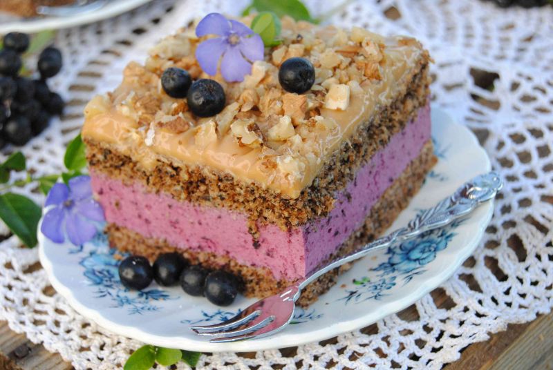 Orzechowy aroniowiec  Orzechowy aroniowiec