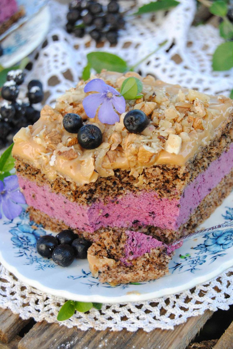 Orzechowy aroniowiec  Orzechowy aroniowiec