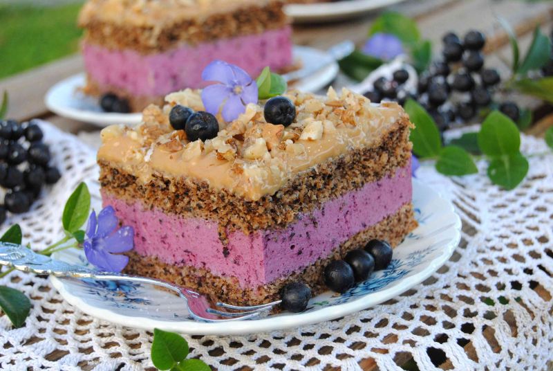 Orzechowy aroniowiec  Orzechowy aroniowiec