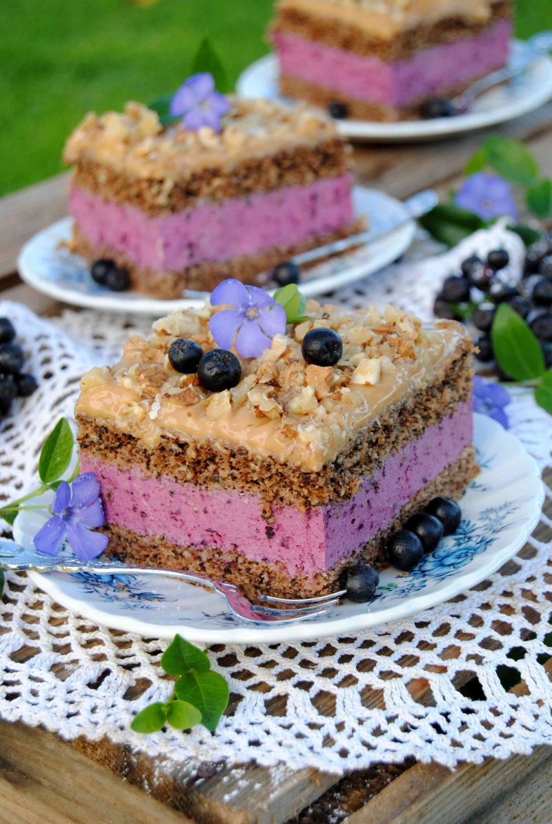 Orzechowy aroniowiec  Orzechowy aroniowiec