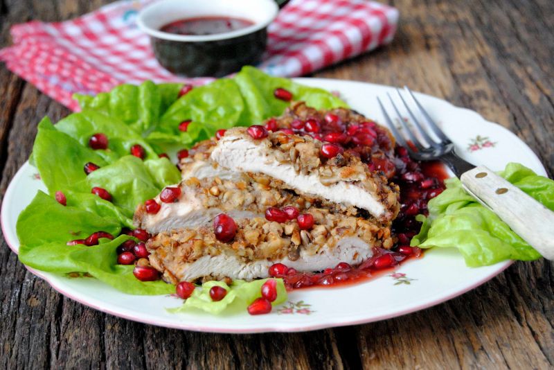 Orzechowy filet w sosie z granatu