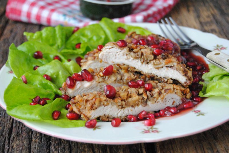 Orzechowy filet w sosie z granatu