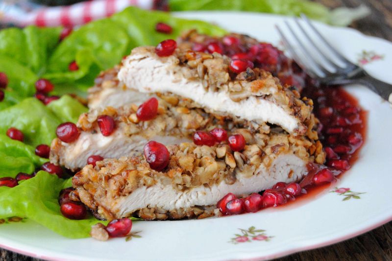 Orzechowy filet w sosie z granatu