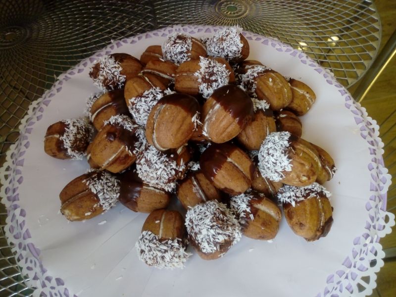 Orzeszki orzechowe z kremem kokosowym