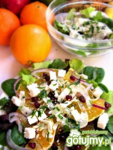 Orzeźwiająca sałatka zimowa