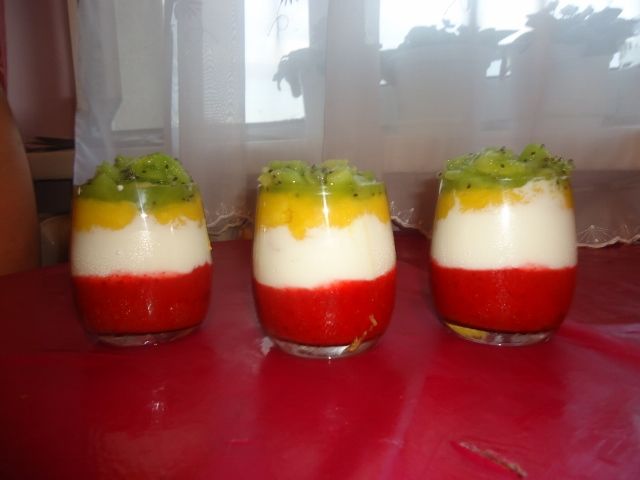 Orzeźwiająca tęcza owocowa Orzeźwiająca tęcza owocowa