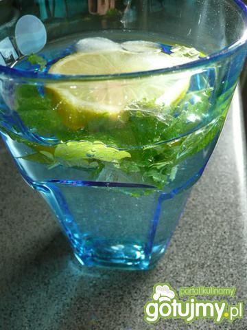 Orzeźwiający napój na początek dnia Orzeźwiający napój na początek dnia