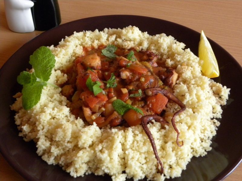 Ośmiornica w ragout pomidorowym