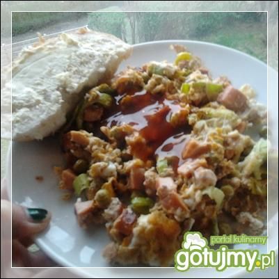 Ostra jajecznica z groszkiem Ostra jajecznica z groszkiem