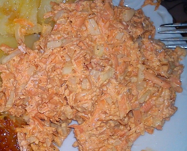 Ostra surówka z marchewki i cebuli