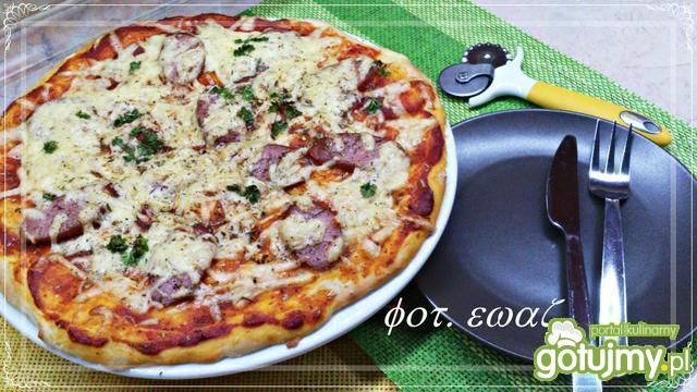 Oszczędna pizza na cienkim cieście Oszczędna pizza na cienkim cieście