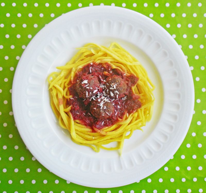 Oszukane spaghetti z klopsikami 