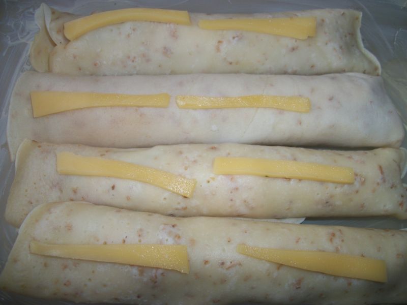 Otrębowe naleśniki z parówką i serem wg Zub3ra