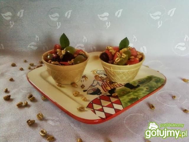 Owoce z pszenicą i miodem Owoce z pszenicą i miodem