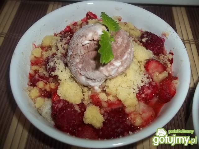 Owoce zapiekane z kruszonką