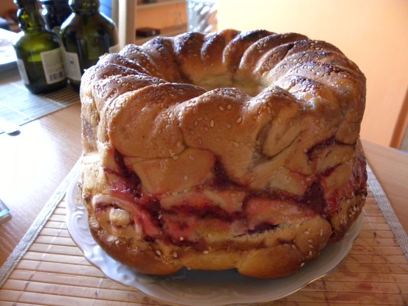 Owocowa babka drożdżowa Owocowa babka drożdżowa