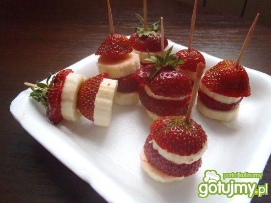 Owocowa przekąska szpileczki Owocowa przekąska szpileczki