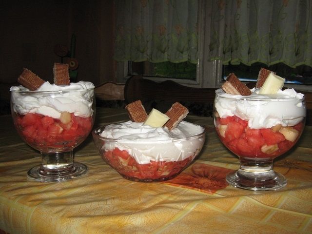 Owocowa sałatka arbuzowo- bananowa