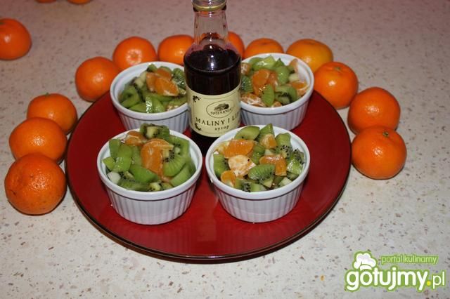 Owocowa sałatka Laluni