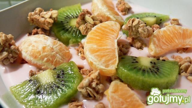 Owocowe crunchy z kiwi i mandarynką Owocowe crunchy z kiwi i mandarynką