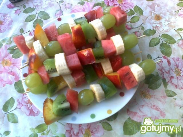 Owocowe szaszłyki 5