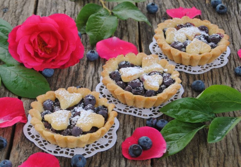 Owocowe tartaletki z sercem Owocowe tartaletki z sercem