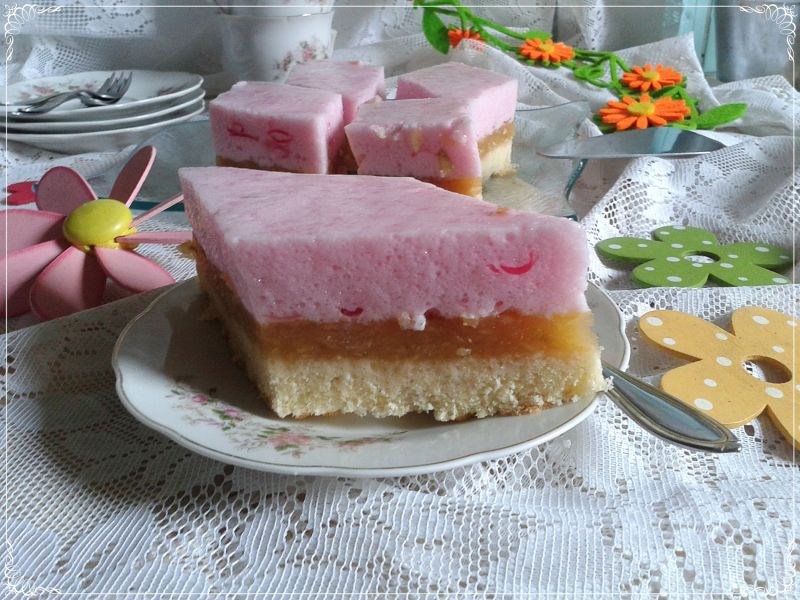 Owocowo-piankowy przekładaniec Owocowo-piankowy przekładaniec