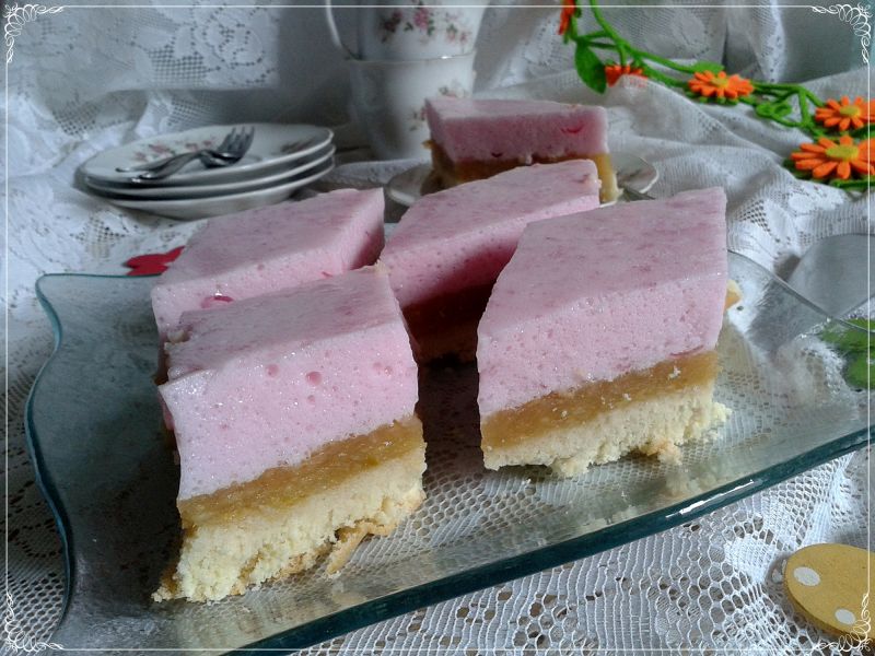 Owocowo-piankowy przekładaniec Owocowo-piankowy przekładaniec