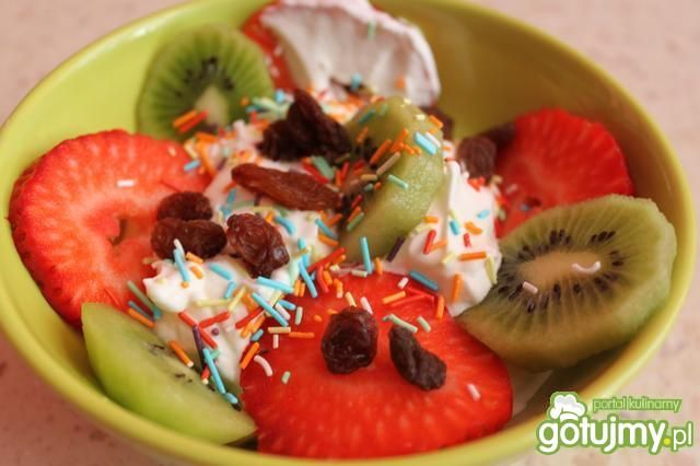 Owocowy deser. Owocowy deser.