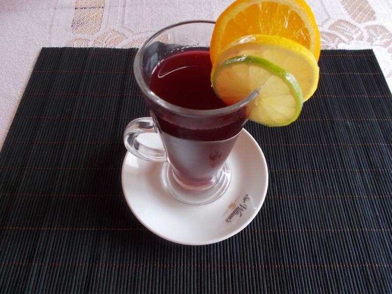 Owocowy napój na chłodne dni Owocowy napój na chłodne dni