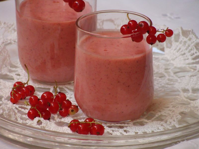 Owocowy napój z kefirem