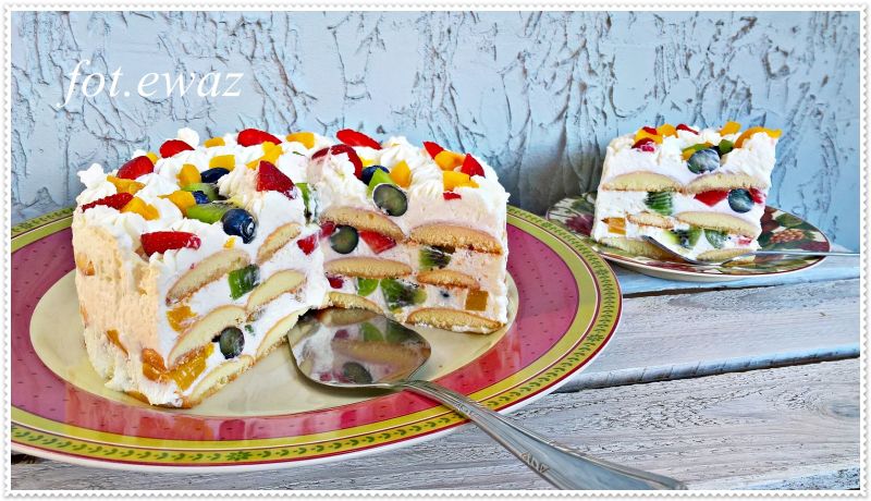 Owocowy tort bez pieczenia