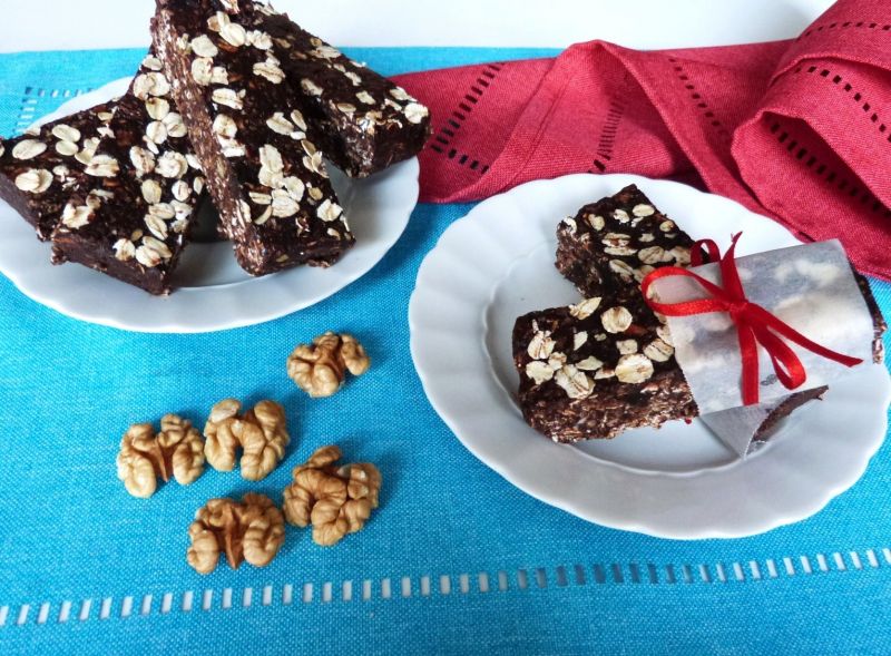 Owsiane batoniki z kajmakiem i bakaliami