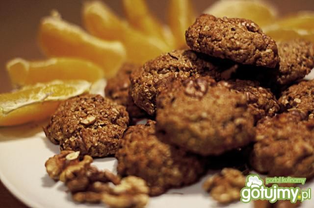Owsiane ciasteczka z orzechami 