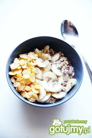 Owsianka bez gotowania z bananami