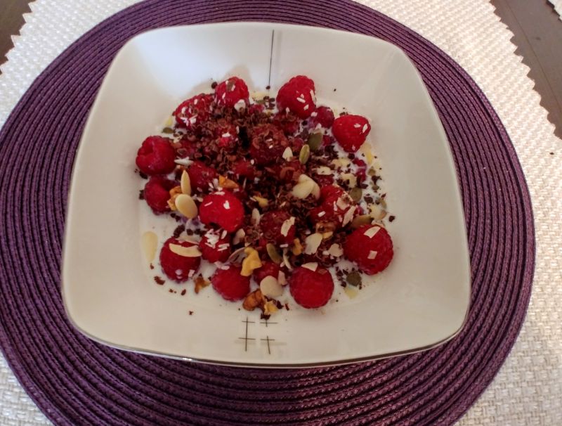 Owsianka z malinami i czekoladą