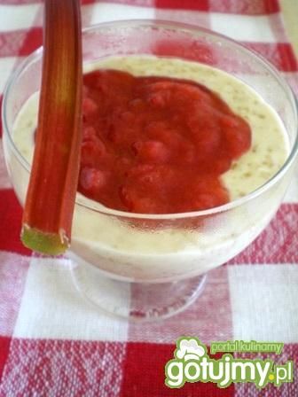 Owsianka z rabarbarowym musem Owsianka z rabarbarowym musem