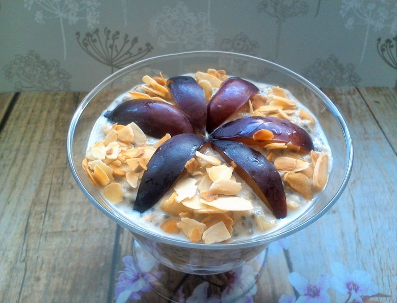 Owsianka ze śliwkami  Owsianka ze śliwkami