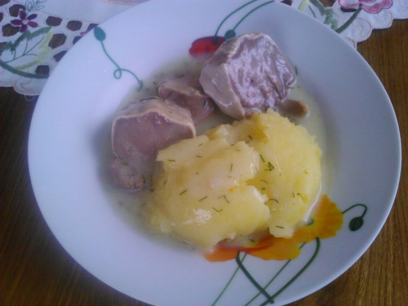 Ozorki w sosie koperkowym