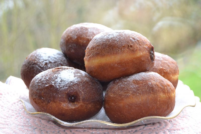 Pączki z batatem i powidłami śliwkowymi