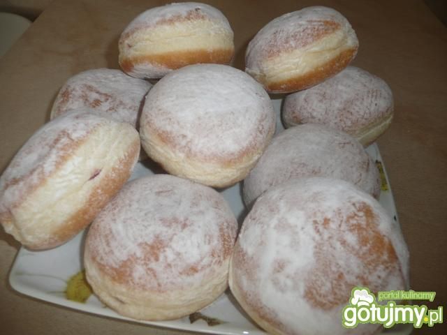 pączki z cukrem pudrem pączki z cukrem pudrem