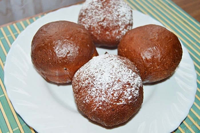 Pączki z dżemem różanym