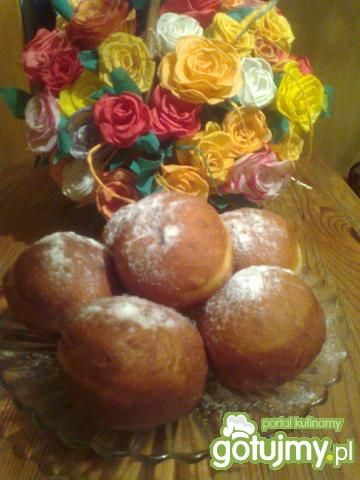 Pączki z kremem czekoladowym