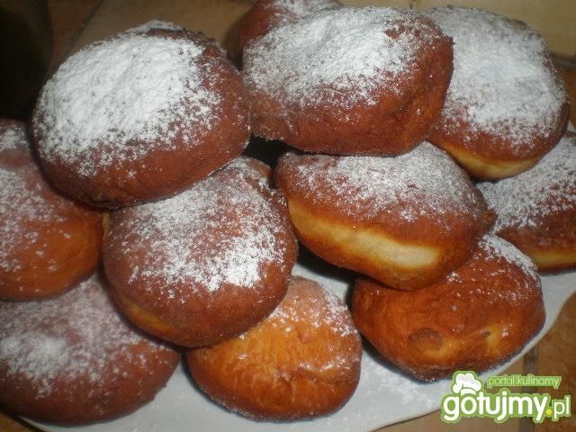 Pączki z marmoladą różaną