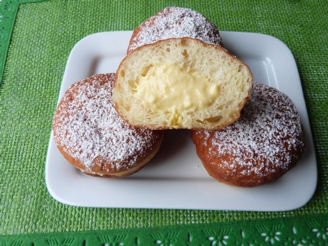 Pączki z nadzieniem adwokatowym Pączki z nadzieniem adwokatowym