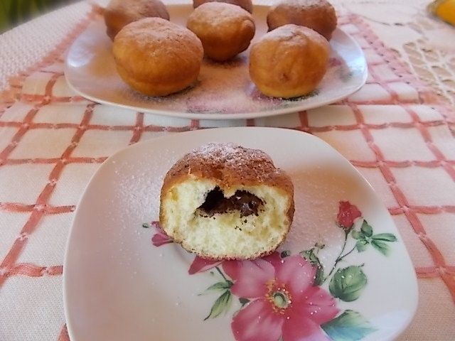 Pączki z ziemniakami i czekoladą Pączki z ziemniakami i czekoladą