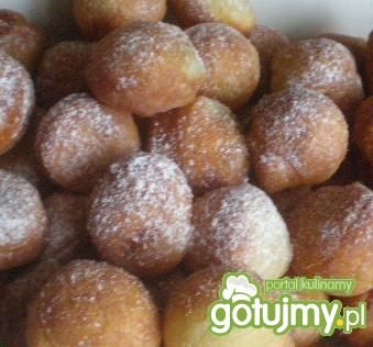 Pączusie serowe z rodzynkami na szybko  Pączusie serowe z rodzynkami na szybko